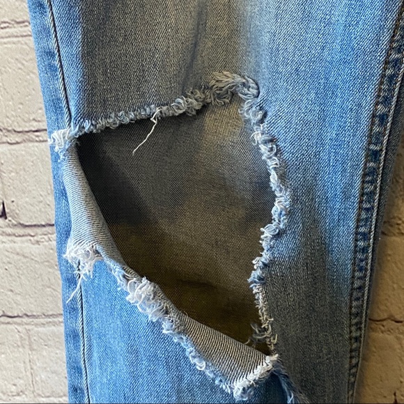 DeFacto Denimwear ripped jeans patches rough hem - Picture 5 of 8